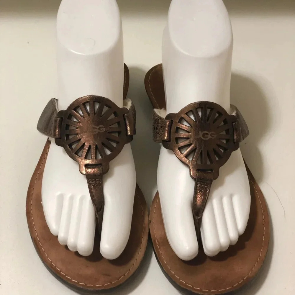 UGG soft furry sandle